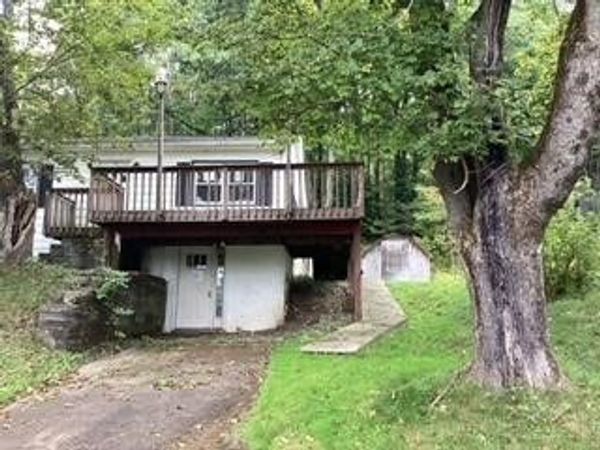 8 Hillside Avenue , Bainbridge, NY 13733