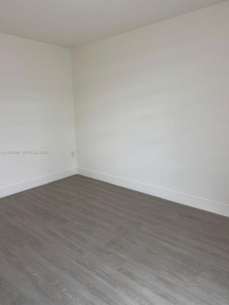 1255 Collins Ave , Unit 406, Miami Beach, FL 33139 Photo