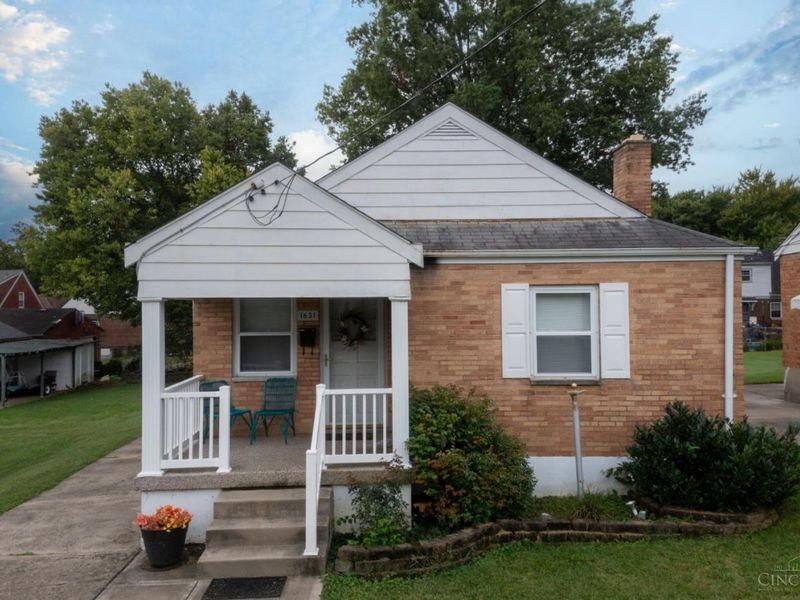1631 Marilyn Lane, North College Hill, OH 45231 Photo 2