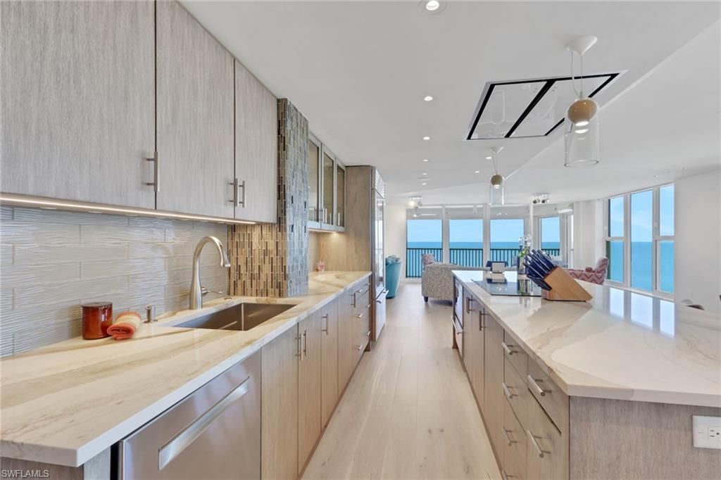 10701 Gulf Shore Dr, Unit 901, Naples, FL 34108 Photo