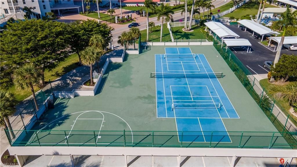 10701 Gulf Shore Dr, Unit 901, Naples, FL 34108 Photo