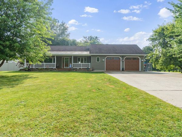 901 Geneva Drive , Alexandria, MN 56308