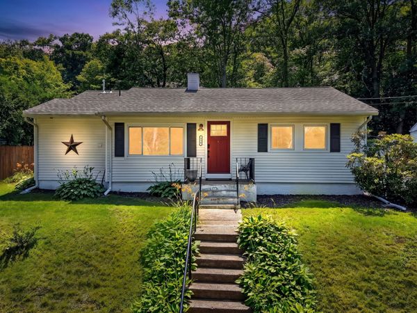 134 Washington St, Melrose, MA 02176