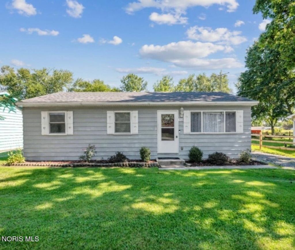 310 Jackson Street, Delta, OH 43515 Main Photo