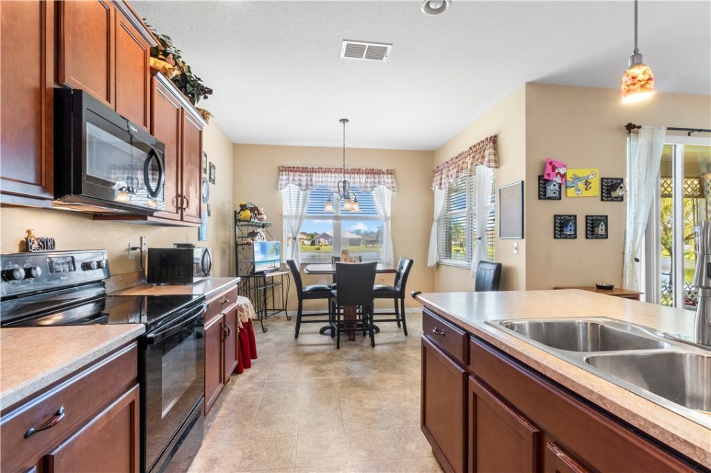 107 Elena Drive, Sebastian, FL 32958 Photo