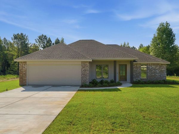 10 Trevor Trail, Sumrall, MS 39482