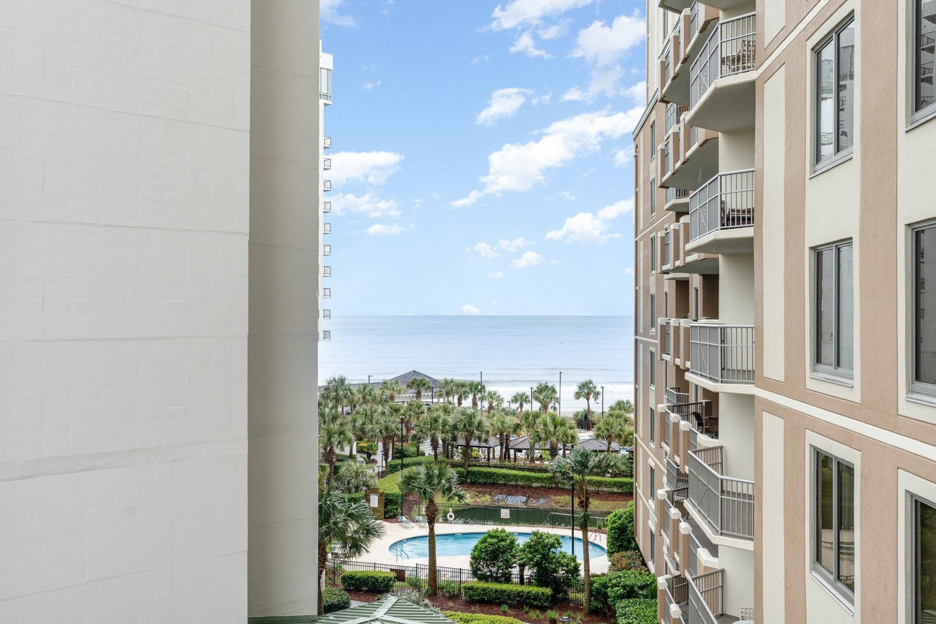 9994 Beach Club Dr. Photo 27