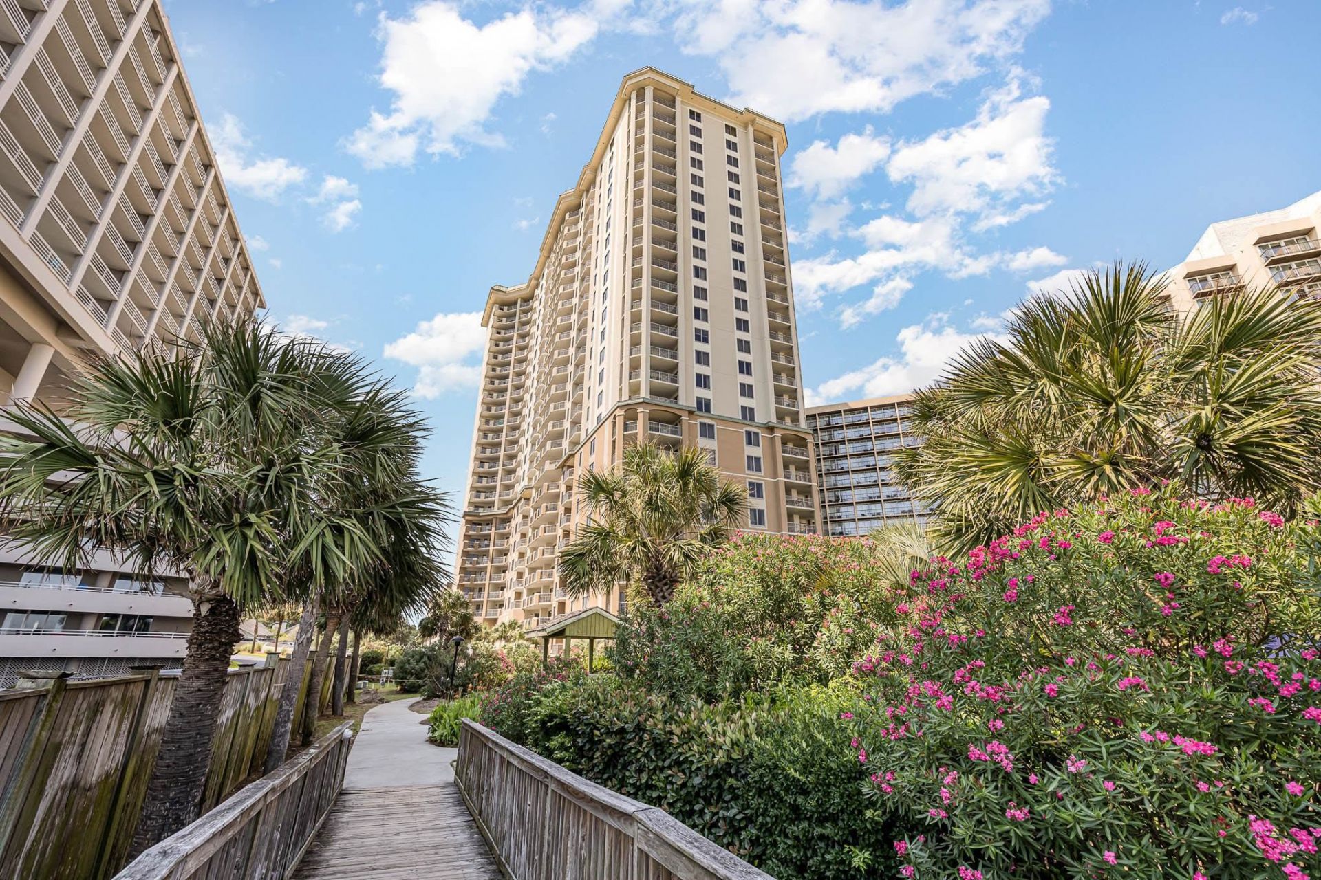 9994 Beach Club Dr. Photo 40