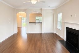 815 Burnview Lane  photo 4