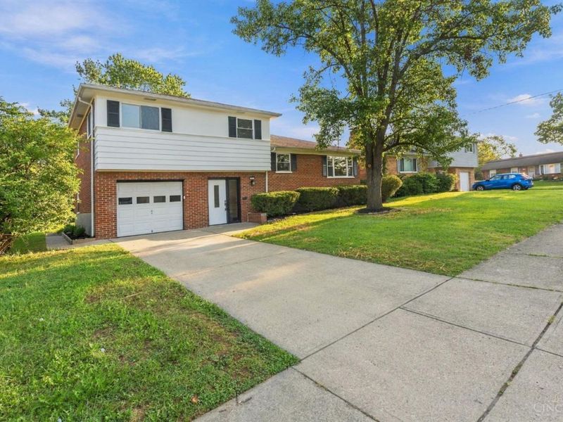 708 Danvers Drive, Forest Park, OH 45240 Photo 4