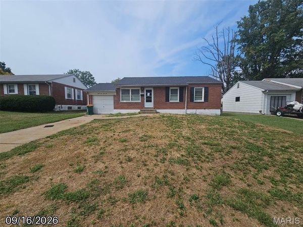 9341 Laramie Drive , St Louis, MO 63137