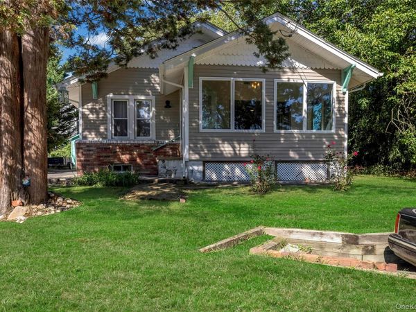 3 School Street, Lake Ronkonkoma, NY 11779