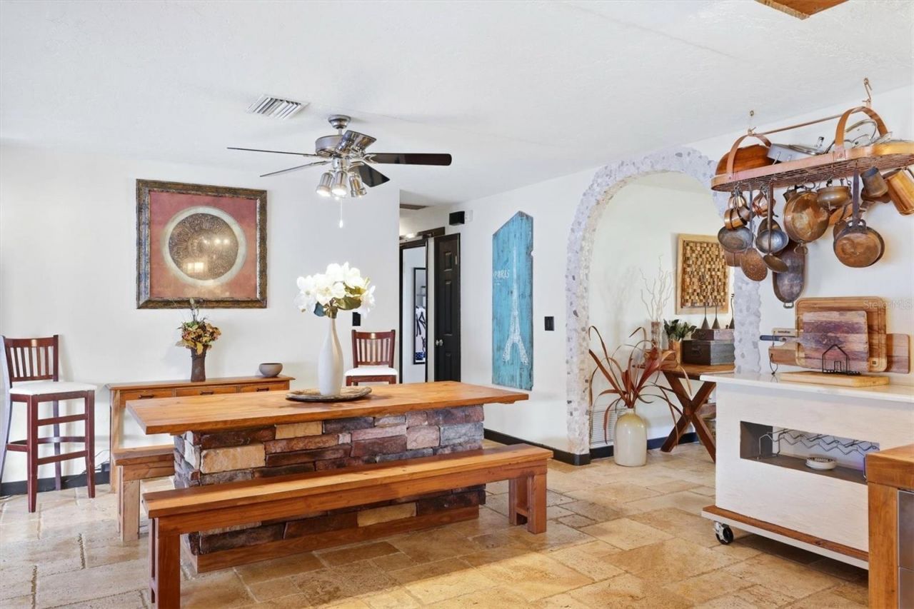 624 Saint Andrews Drive, Sarasota, FL 34243 Photo