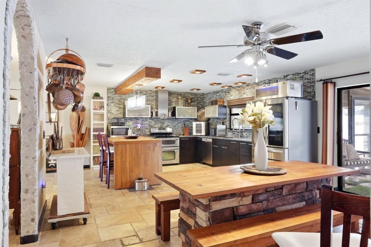 624 Saint Andrews Drive, Sarasota, FL 34243 Photo