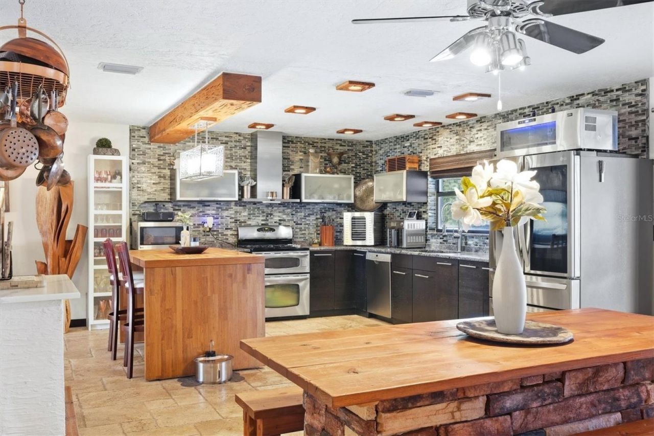 624 Saint Andrews Drive, Sarasota, FL 34243 Photo