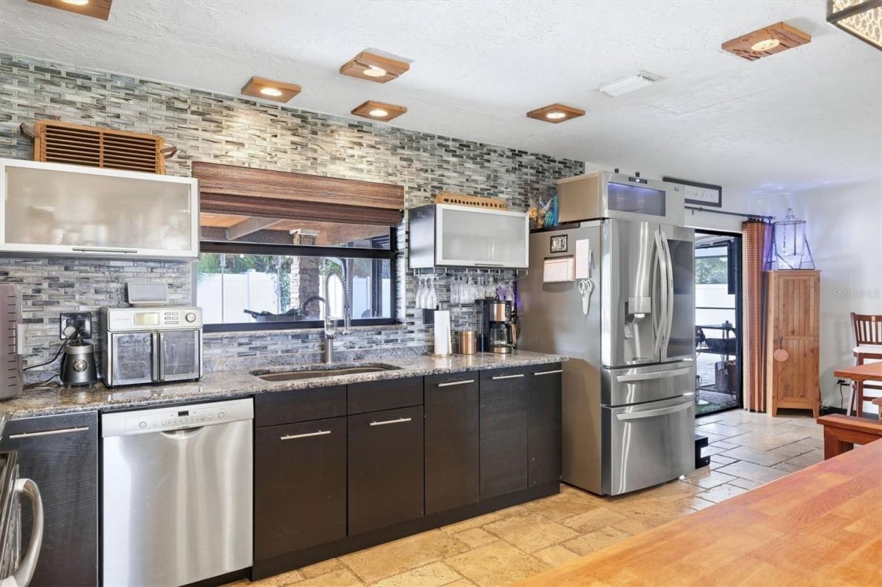 624 Saint Andrews Drive, Sarasota, FL 34243 Photo