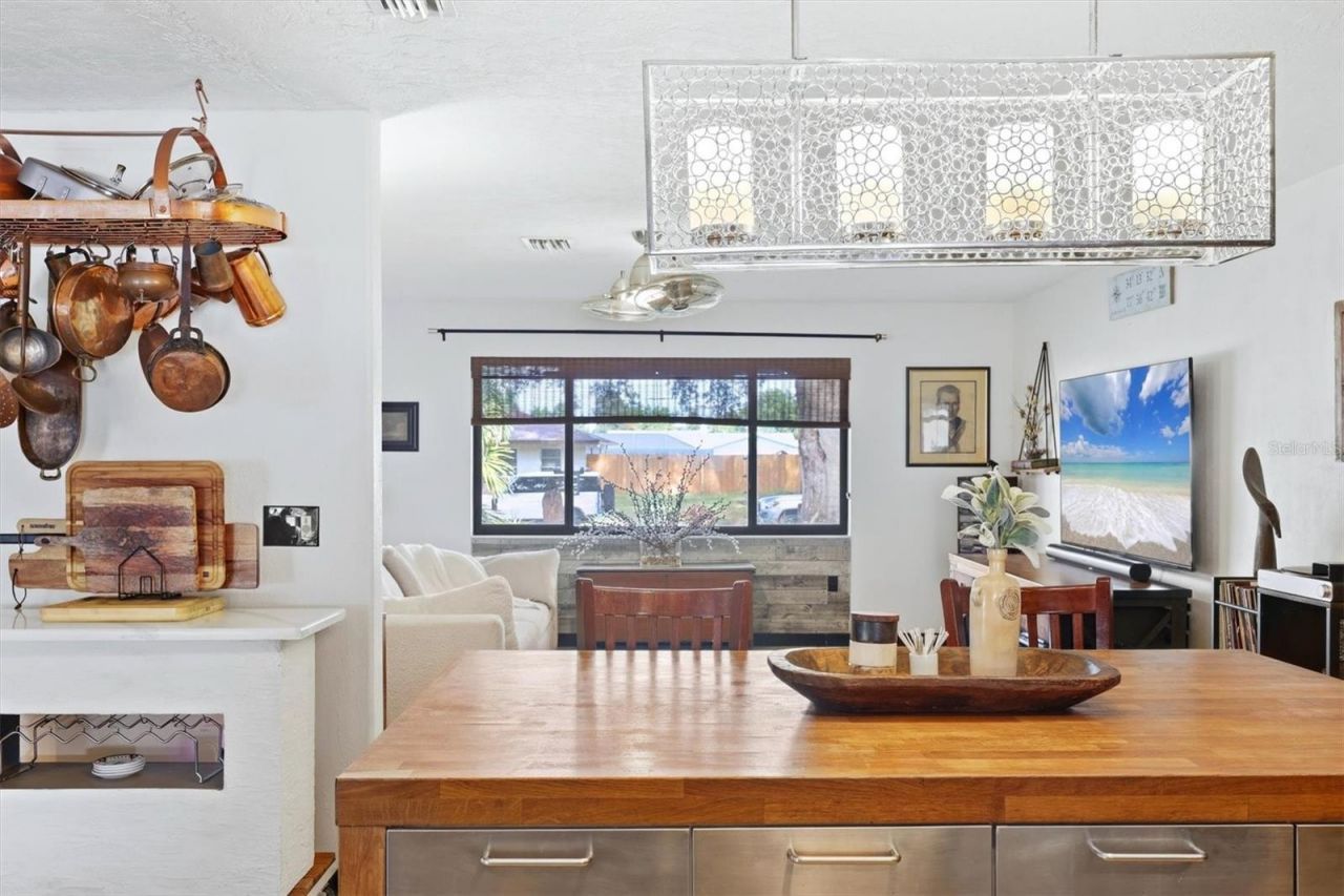 624 Saint Andrews Drive, Sarasota, FL 34243 Photo
