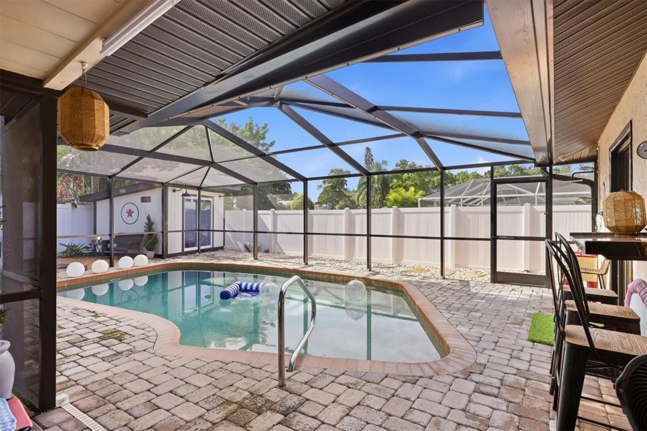 624 Saint Andrews Drive, Sarasota, FL 34243 Photo
