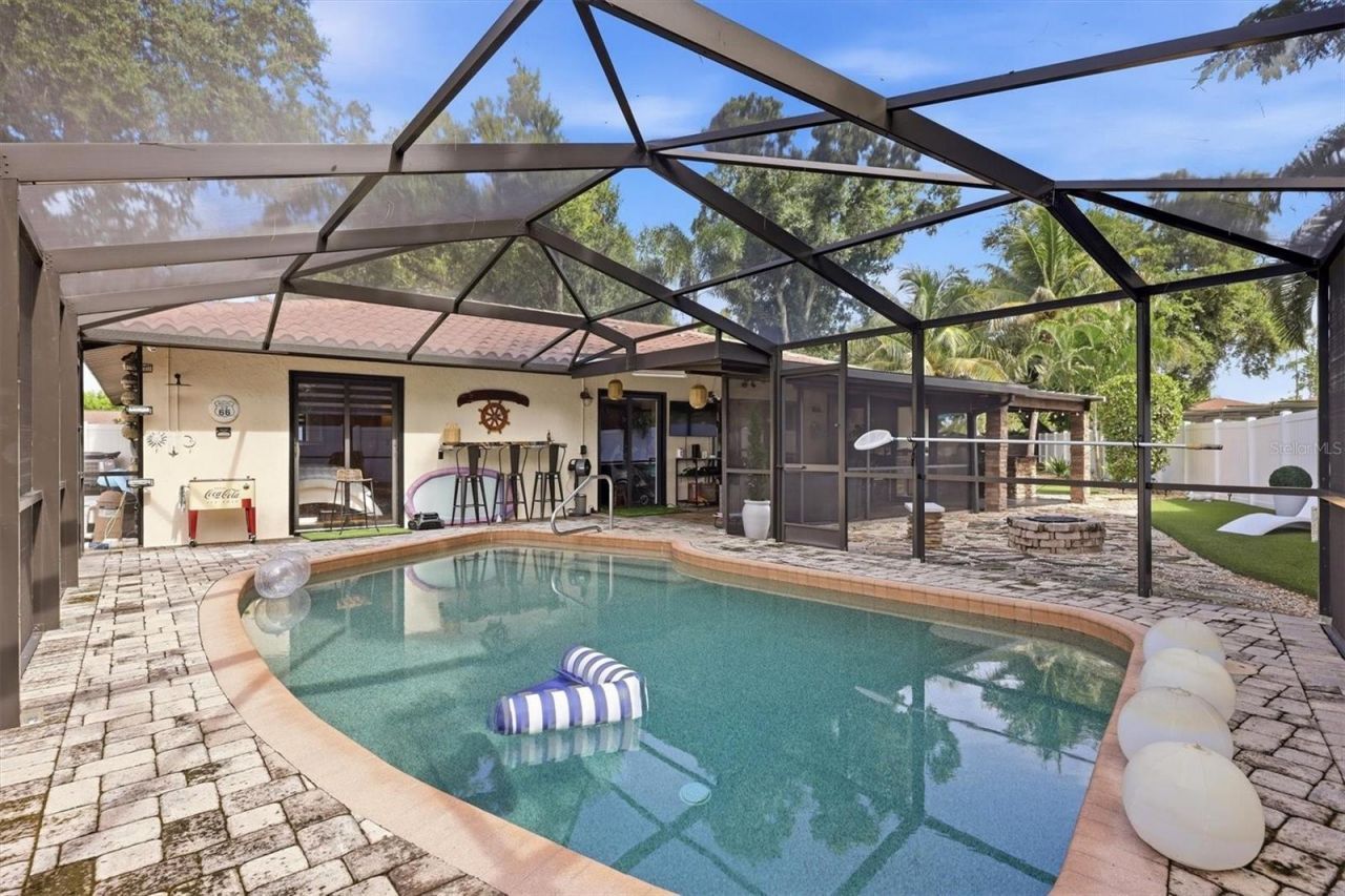624 Saint Andrews Drive, Sarasota, FL 34243 Photo