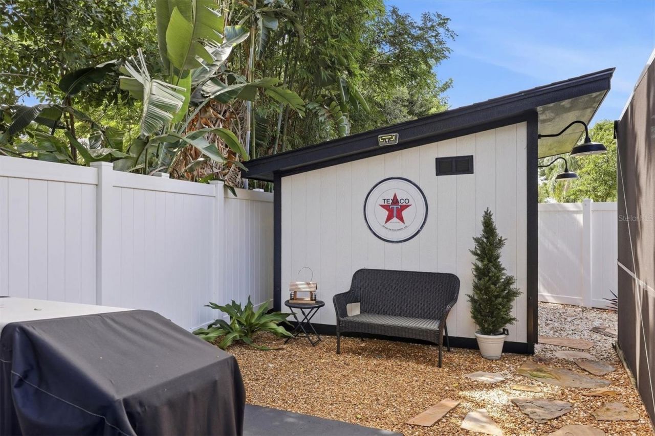 624 Saint Andrews Drive, Sarasota, FL 34243 Photo