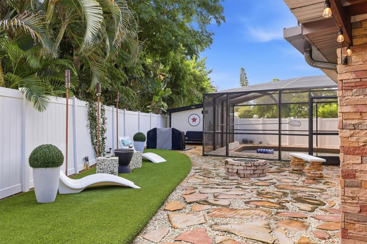 624 Saint Andrews Drive, Sarasota, FL 34243 Photo