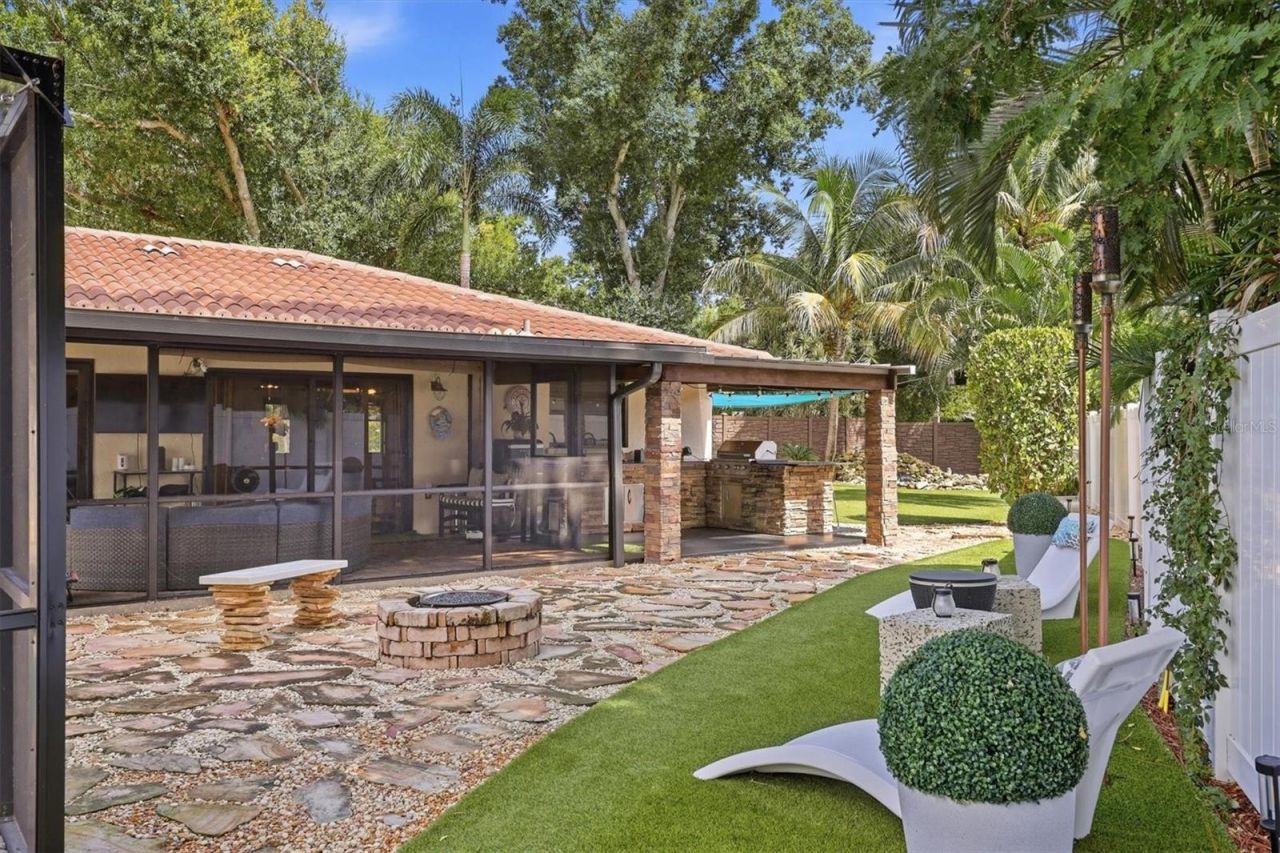 624 Saint Andrews Drive, Sarasota, FL 34243 Photo