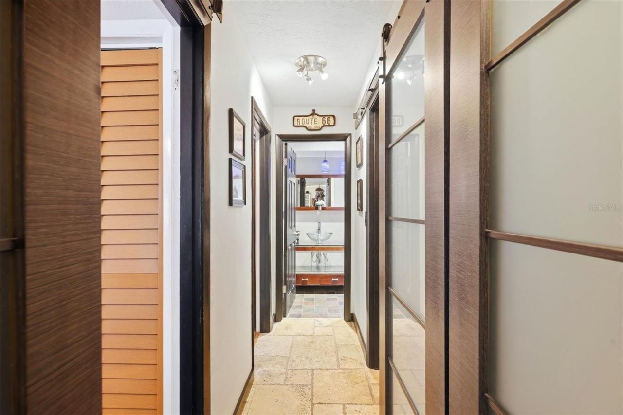 624 Saint Andrews Drive, Sarasota, FL 34243 Photo