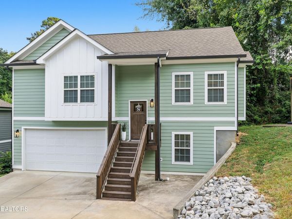 1020 Fernway Rd, Chattanooga, TN 37405