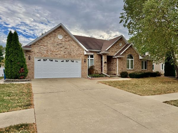 1223 Vantage Lane, Bourbonnais, IL 60914
