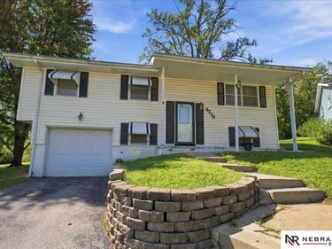4739 Laurel Avenue, Omaha, NE 68104