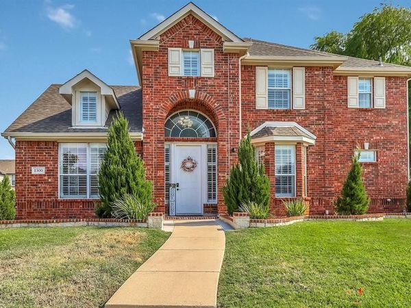 1500 Bastrop Drive , Carrollton, TX 75010