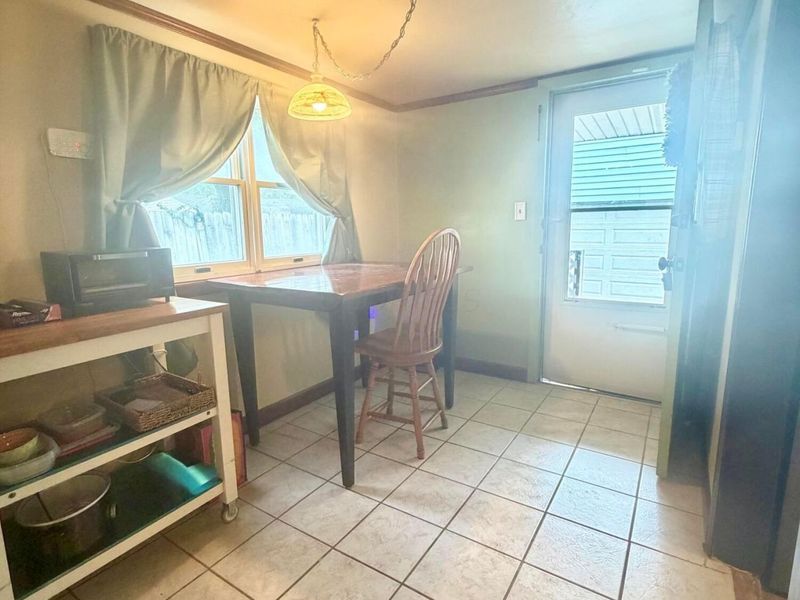 1054 S James Road, Columbus, OH 43227 Photo 12