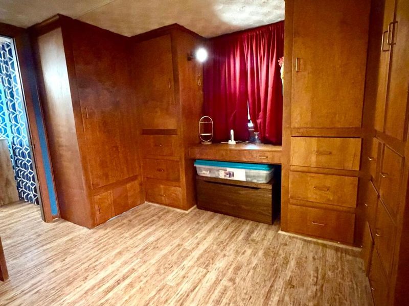 1054 S James Road, Columbus, OH 43227 Photo 16