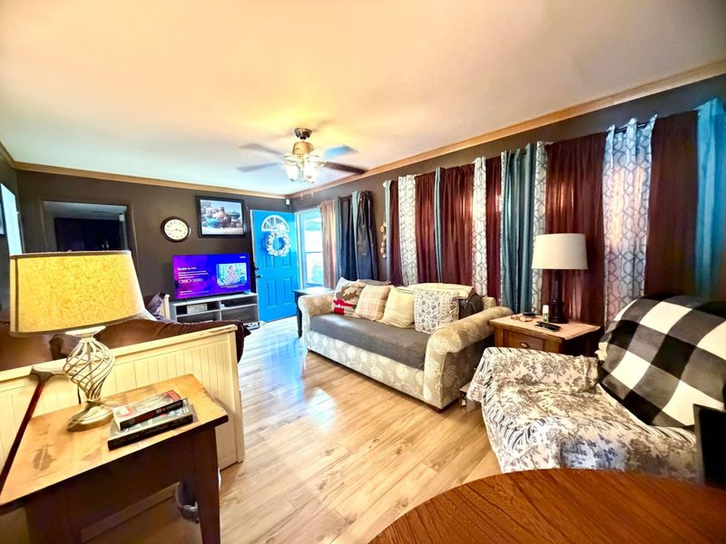 1054 S James Road, Columbus, OH 43227 Photo 5