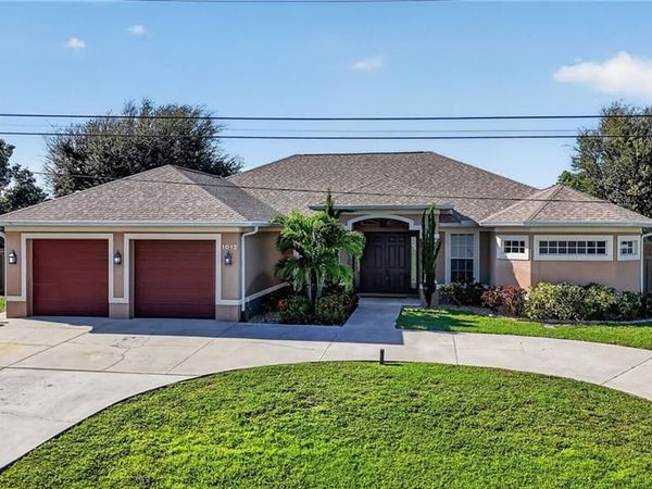 1012 SW 39th TER, CAPE CORAL, FL 33914