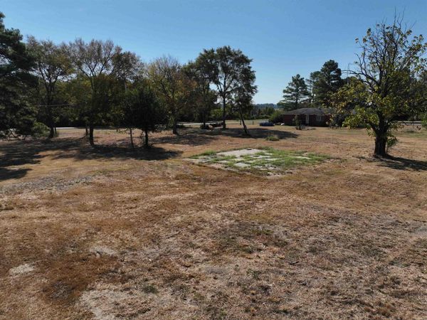 200 McFadden Street , Beedeville, AR 72014