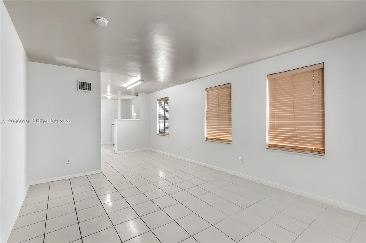 8141 NW 5th Ct, Miami, FL 33150 Photo