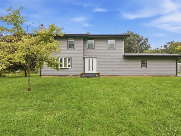 37860 N Metropolitan Avenue , Beach Park, IL 60087