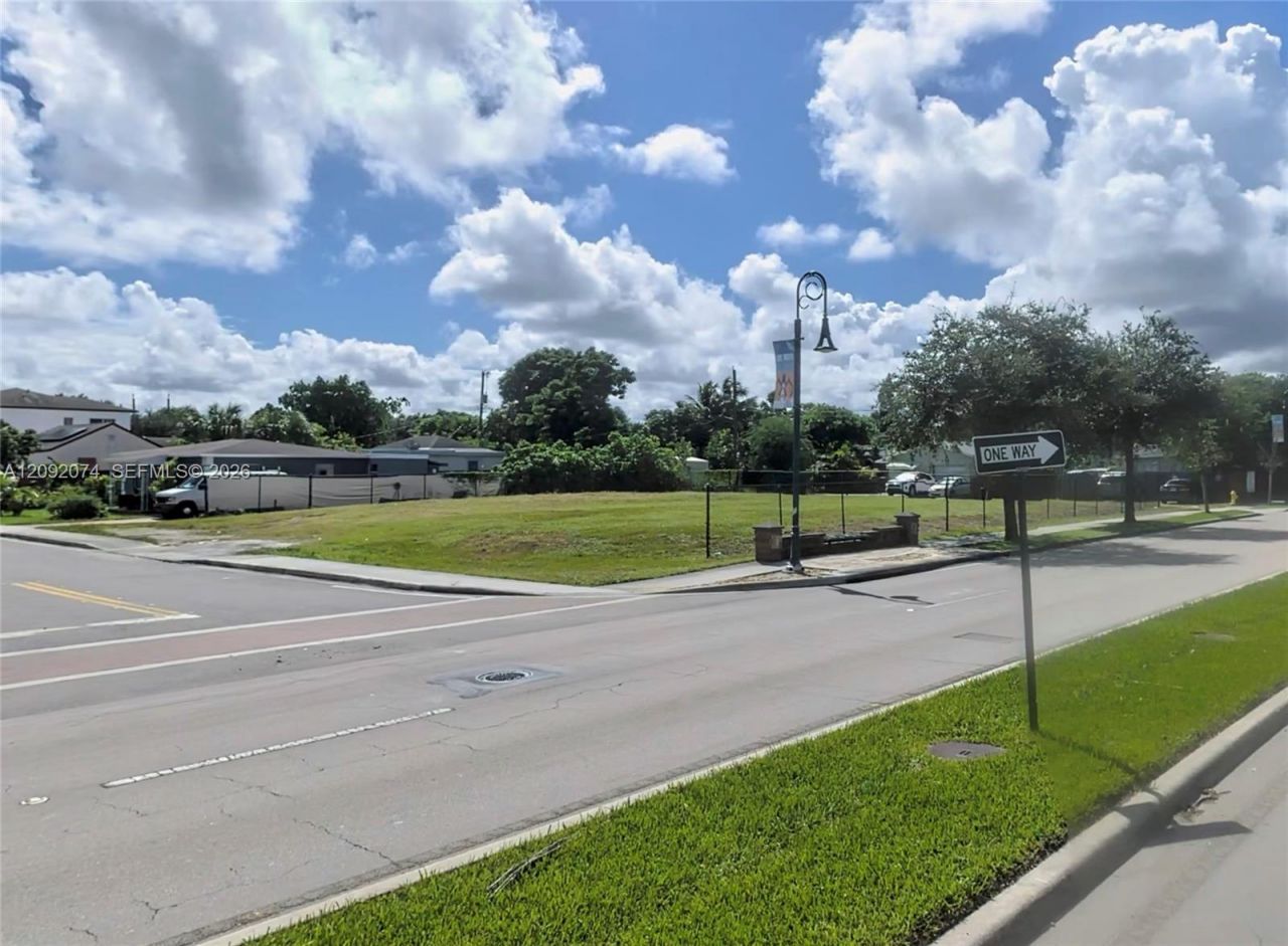 923 N E St, Lake Worth, FL 33460 Photo
