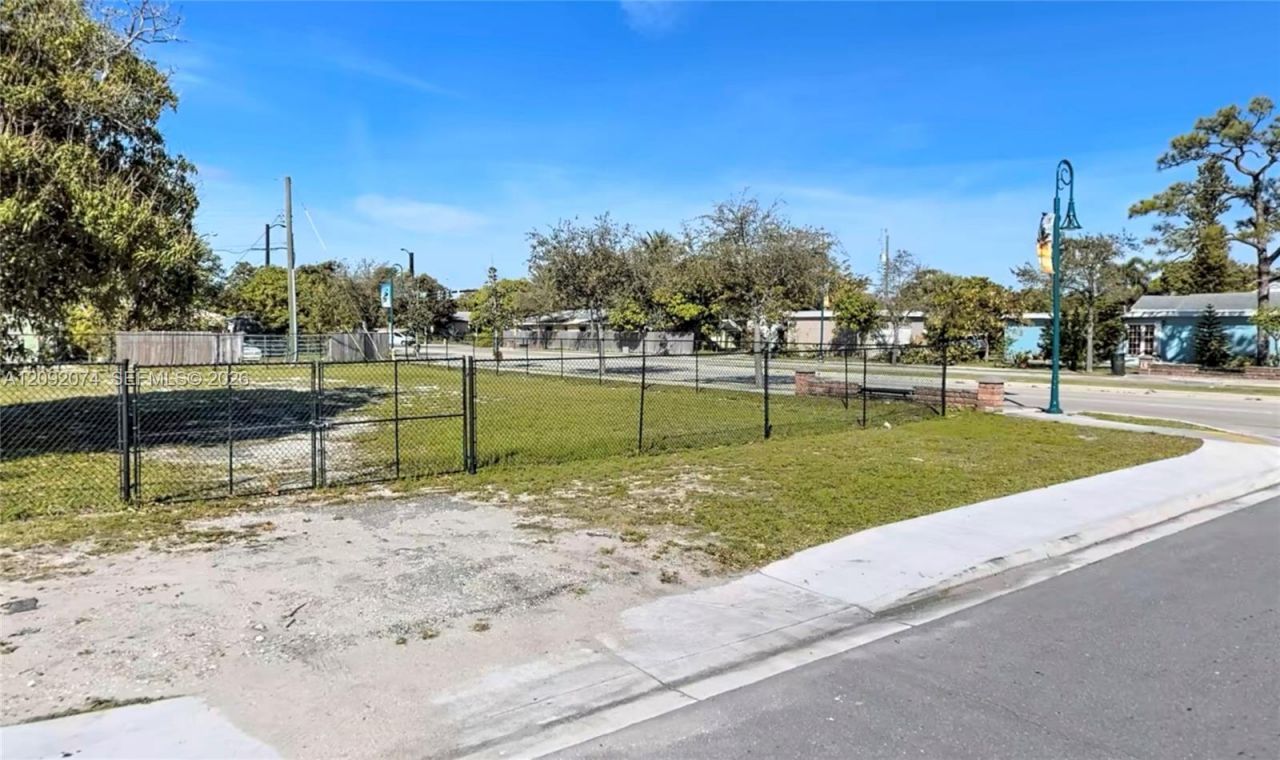 923 N E St, Lake Worth, FL 33460 Photo