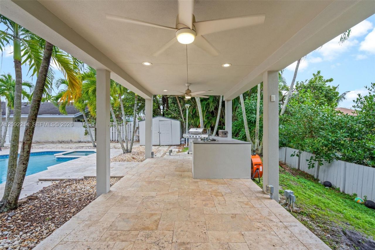 8351 SW 39th Ct, Davie, FL 33328 Photo