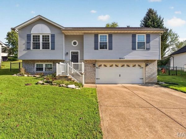 2045 Rosedale Court, Arnold, MO 63010