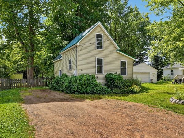 204 Noble Street , Hinckley, MN 55037