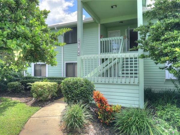 5715 Pelican Pointe Drive, Unit 4, Sebastian, FL 32958