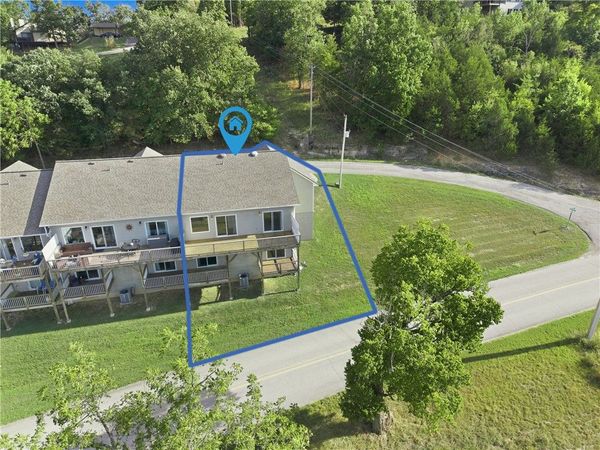3 Oak Point Drive , Holiday Island, AR 72631