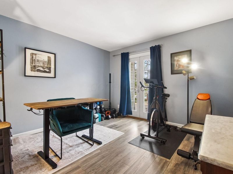 2815 Chateau Circle S, Unit 38, Columbus, OH 43221 Photo 18