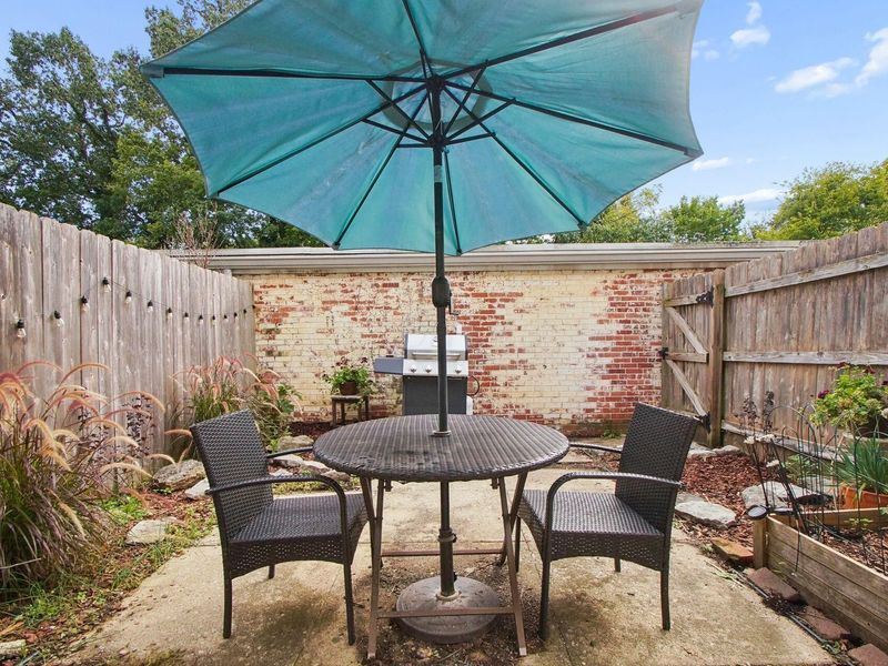 2815 Chateau Circle S, Unit 38, Columbus, OH 43221 Photo 20