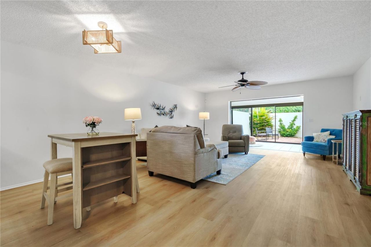 597 Lakeside Drive , Unit 205, Bradenton, FL 34210 Photo