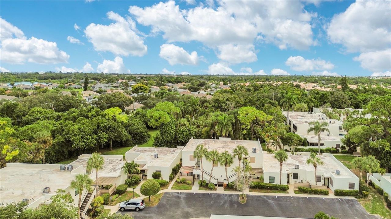 597 Lakeside Drive , Unit 205, Bradenton, FL 34210 Photo