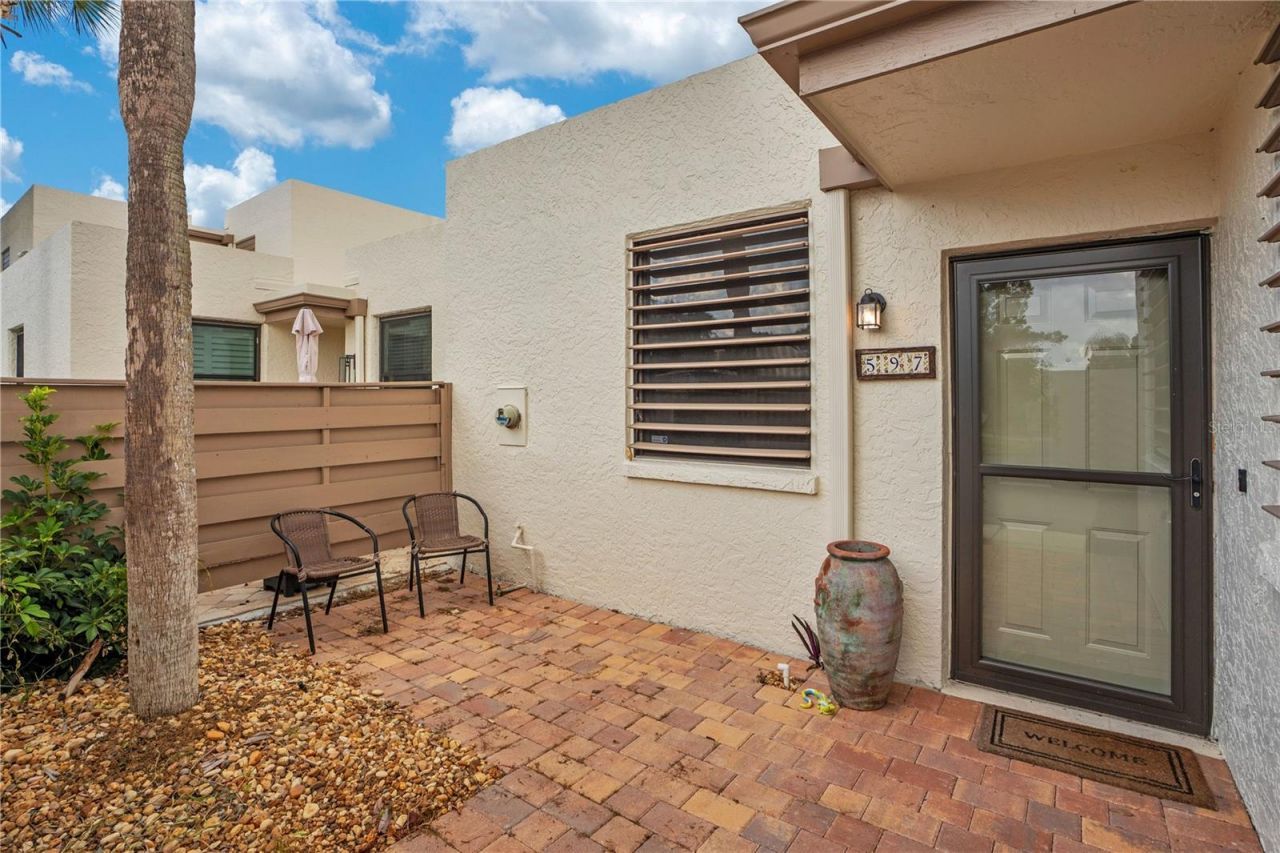 597 Lakeside Drive , Unit 205, Bradenton, FL 34210 Photo